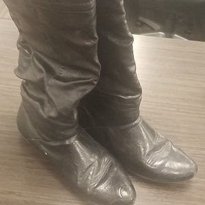 3/25 🌻 Black tall boots